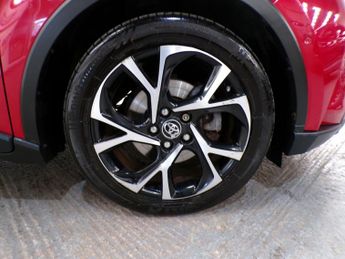 TOYOTA CHR 1.8 DESIGN 5DR CVT