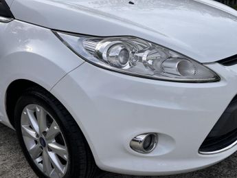 FORD FIESTA 1.2 ZETEC 3DR Manual