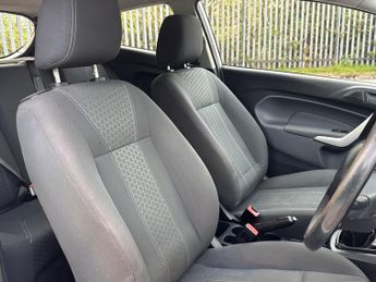 FORD FIESTA 1.2 ZETEC 3DR Manual