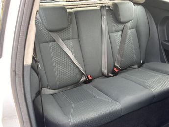 FORD FIESTA 1.2 ZETEC 3DR Manual
