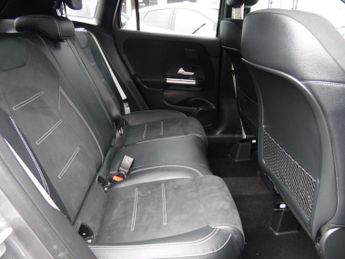 MERCEDES-BENZ GLA-CLASS 1.3 GLA 200 AMG LINE PREMIUM 5DR AUTOMATIC