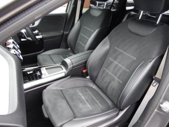 MERCEDES-BENZ GLA-CLASS 1.3 GLA 200 AMG LINE PREMIUM 5DR AUTOMATIC