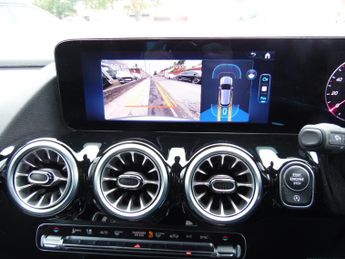 MERCEDES-BENZ GLA-CLASS 1.3 GLA 200 AMG LINE PREMIUM 5DR AUTOMATIC