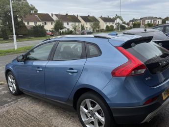 VOLVO V40 2.0 D4 CROSS COUNTRY LUX NAV 5DR Automatic