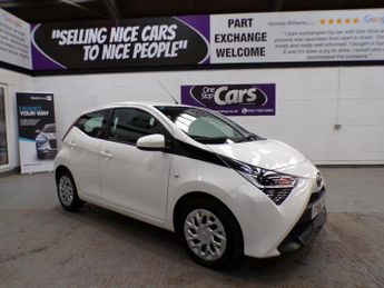 Toyota AYGO 1.0 VVT-I X-PLAY 5DR Manual