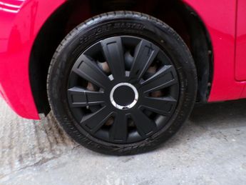 TOYOTA AYGO 1.0 VVT-I X-PLAY 5DR Manual