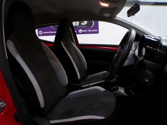 TOYOTA AYGO 1.0 VVT-I X-PLAY 5DR Manual