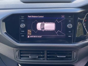 VOLKSWAGEN T-CROSS 1.0 R-LINE TSI DSG 5DR Semi Automatic