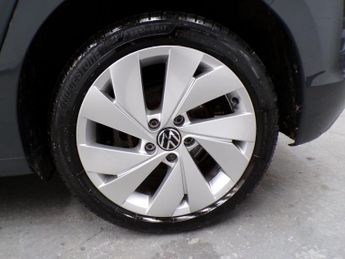 VOLKSWAGEN GOLF 2.0 STYLE TDI DSG 5DR Semi Automatic