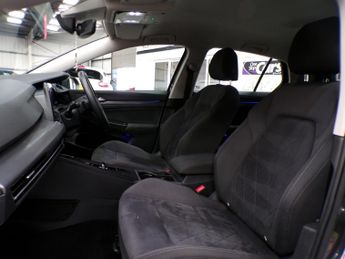 VOLKSWAGEN GOLF 2.0 STYLE TDI DSG 5DR Semi Automatic