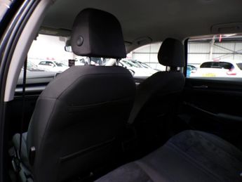 VOLKSWAGEN GOLF 2.0 STYLE TDI DSG 5DR Semi Automatic