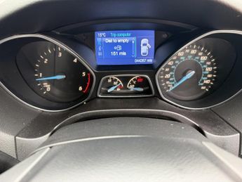 FORD FOCUS 1.6 ZETEC NAVIGATOR TDCI 5DR Manual