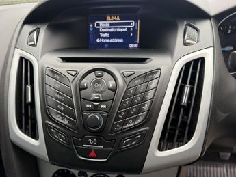 FORD FOCUS 1.6 ZETEC NAVIGATOR TDCI 5DR Manual