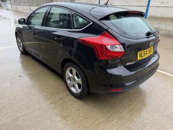 FORD FOCUS 1.6 ZETEC NAVIGATOR TDCI 5DR Manual