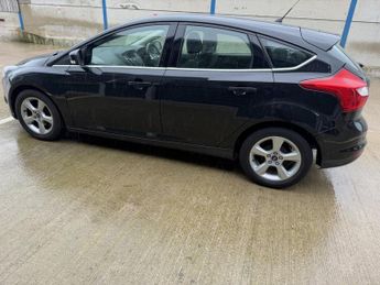 FORD FOCUS 1.6 ZETEC NAVIGATOR TDCI 5DR Manual