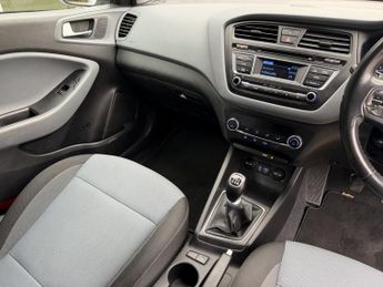HYUNDAI I20 1.2 MPi PREMIUM 5DR Manual