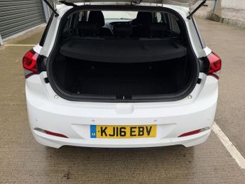HYUNDAI I20 1.2 MPi PREMIUM 5DR Manual