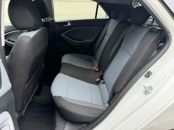 HYUNDAI I20 1.2 MPi PREMIUM 5DR Manual