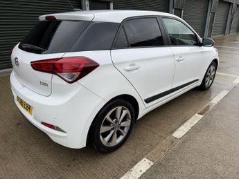 HYUNDAI I20 1.2 MPi PREMIUM 5DR Manual