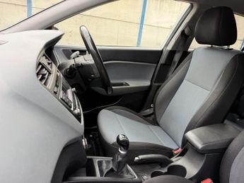 HYUNDAI I20 1.2 MPi PREMIUM 5DR Manual