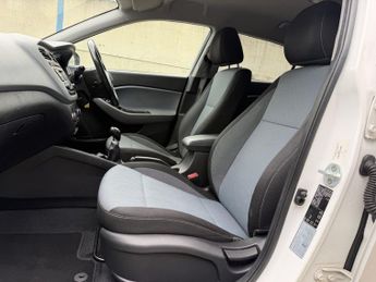 HYUNDAI I20 1.2 MPi PREMIUM 5DR Manual