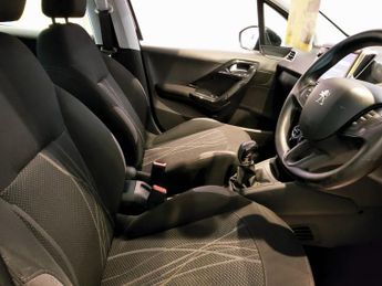 PEUGEOT 208 1.2 ACTIVE 5DR Manual