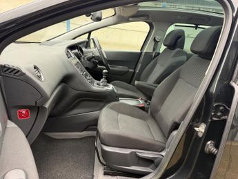 PEUGEOT 5008 1.6 HDI EXCLUSIVE 5DR Manual
