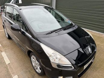 PEUGEOT 5008 1.6 HDI EXCLUSIVE 5DR Manual