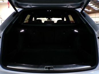 AUDI Q5 2.0 TDI QUATTRO S LINE 5DR Semi Automatic