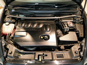 VOLVO S40 2.0 SE SPORT D 4DR Manual