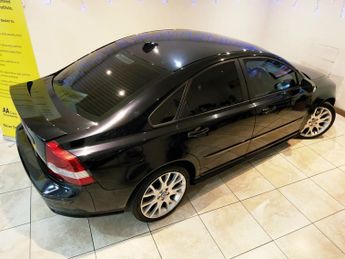 VOLVO S40 2.0 SE SPORT D 4DR Manual