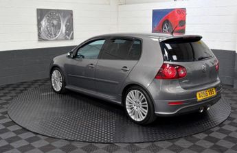VOLKSWAGEN GOLF 3.2 V6 R32 DSG 4Motion