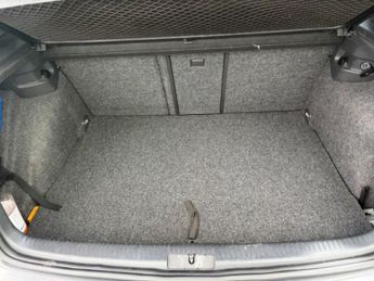 VOLKSWAGEN GOLF 3.2 V6 R32 DSG 4Motion