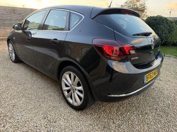 VAUXHALL ASTRA 1.7 ELITE CDTI ECOFLEX S/S 5DR