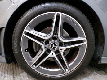 MERCEDES-BENZ A-CLASS 1.3 A 200 AMG LINE EXECUTIVE 5DR Automatic