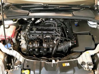 FORD FOCUS 1.6 ZETEC 5DR Manual