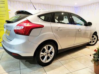 FORD FOCUS 1.6 ZETEC 5DR Manual