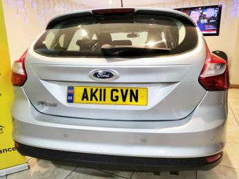 FORD FOCUS 1.6 ZETEC 5DR Manual