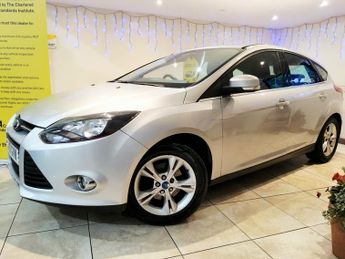 FORD FOCUS 1.6 ZETEC 5DR Manual