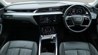 Audi e-tron QUATTRO BASE