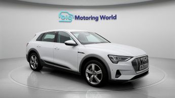 Audi e-tron QUATTRO BASE