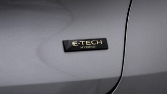 Renault Captur TECHNO E-TECH