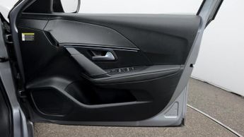Peugeot E-208 GT