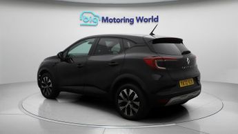 Renault Captur EVOLUTION E-TECH