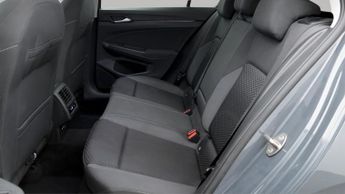 Volkswagen Golf ACTIVE ETSI DSG