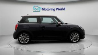 MINI Hatch COOPER EXCLUSIVE