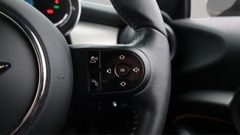 MINI Hatch COOPER EXCLUSIVE