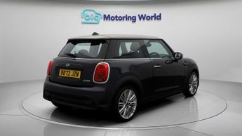 MINI Hatch COOPER EXCLUSIVE