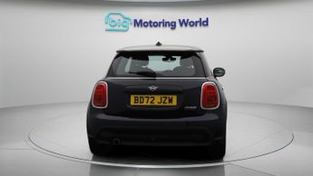 MINI Hatch COOPER EXCLUSIVE