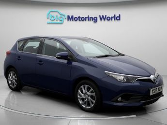 Toyota Auris VVT-I BUSINESS EDITION TSS